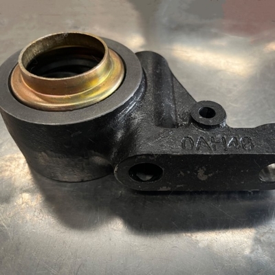 711-50310-6164 Sinotruk Howo T5Gの予備品のカムシャフト ブラケットRH