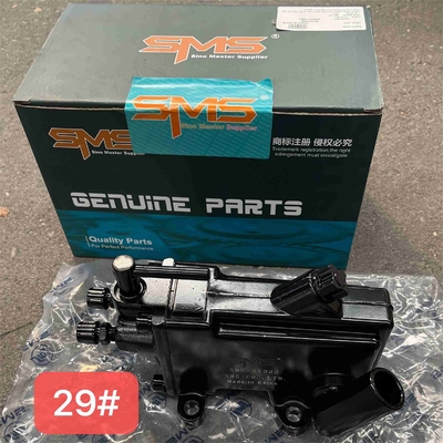 WG9925825002 右に装着されたリフティングオイルポンプ シノトラック HOWO A7 部品
